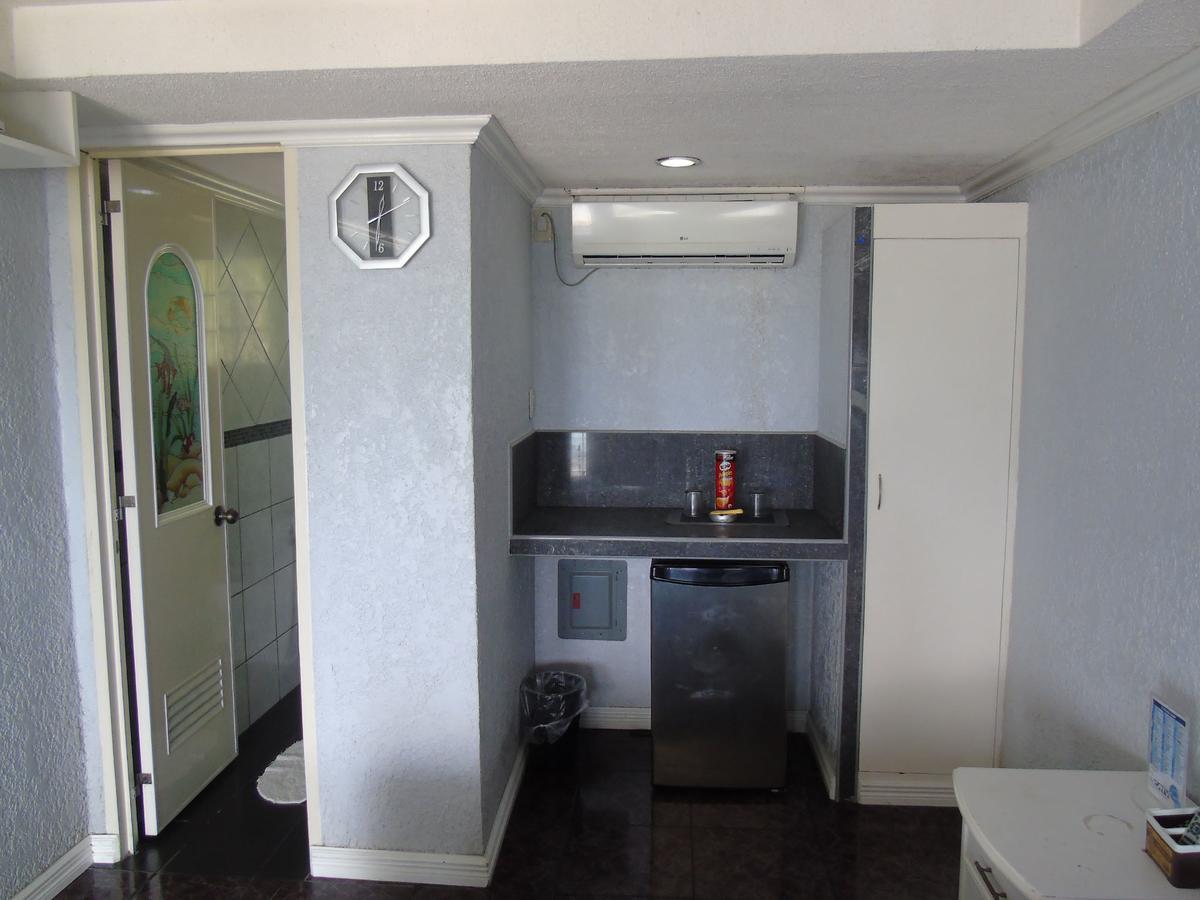 Blue Rock Resort Olongapo Extérieur photo