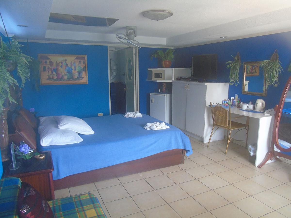 Blue Rock Resort Olongapo Extérieur photo