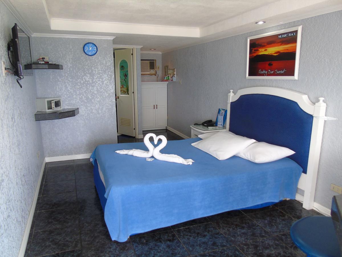 Blue Rock Resort Olongapo Extérieur photo